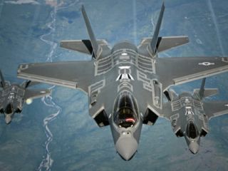 خلبان بازنشسته‌ نیروی هوایی ارتش: اگر ما سیصد تا F-۳۵ هم داشتیم باز نمی توانستیم با آمریکا بجنگیم