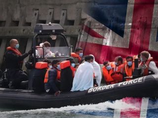 پناهندگی در بریتانیا؛ با قایق‌های خطرناک نروید، درخواست قانونی ثبت کنید + لینک فرم ثبت نام