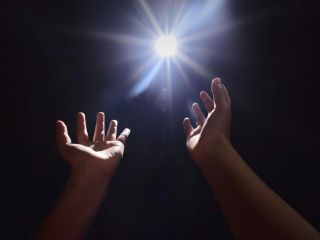 پژوهش فیزیکدان ایرانی دانشگاه کلگری: انسان نوری دارد که پس از مرگ خاموش می‌شود