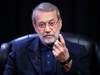 علی لاریجانی: اگر آمریکا می‌خواهد هر روز تشییع جنازه داشته باشد، به کشورهای مختلف حمله کند