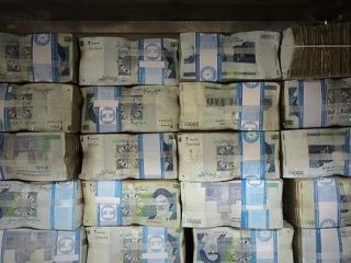 هزینه سیاست‌های موشکی و هسته‌ای بر دوش مردم؛ سختگیری‌های تازه بانکی در ایران