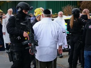 حمله به کنیسه منچستر؛ یکی از قربانیان با گلوله پلیس کشته شده بود