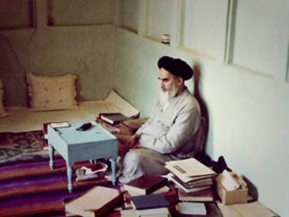 جهش دلار و سقوط ریال؛ خمینی دقیقاً چه گفت؟ اقتصاد مال خر بود یا الاغ؟