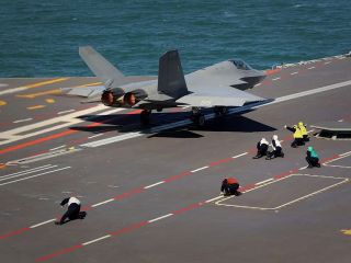 توانمندی نوظهور چین در ساخت جنگنده‌های نسل پنجم؛ پکن از «جی-۳۵» رونمایی کرد