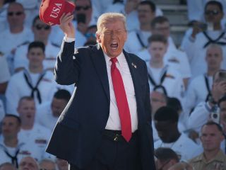 ترامپ: اگر ایران بخواهد برنامه‌ هسته‌ایش را از سر بگیرد آمریکا دوباره دست به اقدام می‌زند