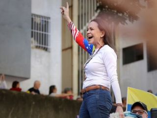 ماریا کورینا ماچادو، فعال مخالف حکومت ونزوئلا، برنده صلح نوبل ۲۰۲۵ شد