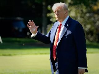 انتقاد کاخ سفید به کمیته نوبل به دلیل عدم اعطای جایزه صلح به ترامپ: «سیاست را برتر از صلح می‌دانند»