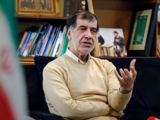 محمدرضا باهنر از اظهارات خود درباره حجاب اجباری عقب‌نشینی کرد