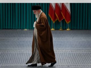 پاییز آیت‌الله‌ها؛ تغییرات پیشِ‌روی ایران و پنج سناریوی محتمل کدامند؟