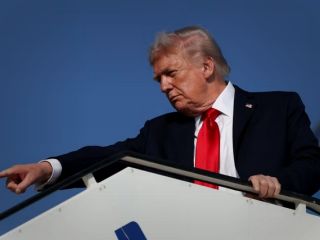 ابر سیاه جمهوری اسلامی بر سر خاورمیانه؛ ترامپ می‌گوید ایران دیگر جای نگرانی ندارد