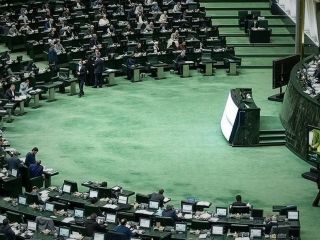 افشاگری یک روزنامه از پنهانکاری مجلس درباره طرح اعطای تابعیت به مرد خارجی با صیغه کردن زن ایرانی!