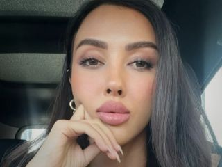 تصاویر: فرناز سلمانی طراح لباس و داور جدید برنامه «زن روز» کیست؟