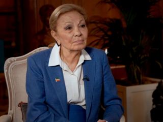 شهبانو فرح پهلوی در گفت‌وگو با بی‌بی‌سی؛ از تولد موزه هنرهای معاصر تهران تا گنجینه میلیارد دلاری