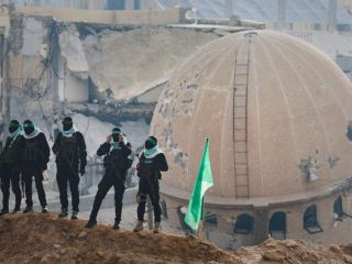 فتح: حماس همچنان به حضور تشکیلاتی خود به قیمت رنج فلسطینیان اولویت می‌دهد