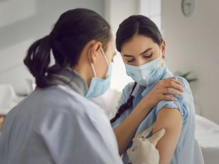 بهترین زمان تزریق واکسن آنفلوانزا چه موقع است؟