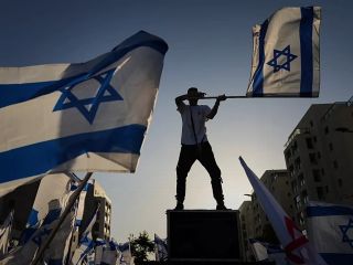 نتانیاهو: ارتش اسرائیل روز یکشنبه ۱۵۳ تن بمب روی غزه ریخت؛ فرستادگان ترامپ وارد تل‌آویو شدند