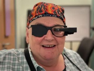 ایمپلنت چشمی حیرت‌انگیز؛ نابینایان دوباره می‌توانند بخوانند