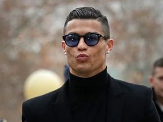 ویلاهای لوکس، خودرو بوگاتی و برند CR۷؛ از امپراتوری تجاری کریستیانو رونالدو چه می‌دانیم؟