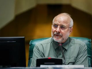 انتقاد رئیس مجلس ایران از مواضع روحانی و ظریف در مورد روسیه: به همکاری ما با روسیه لطمه زدید