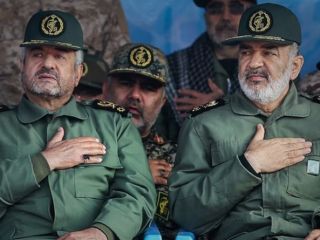 مشاور حسن روحانی در مورد افشای «رازهای مگو» به فرمانده پیشین سپاه هشدار داد