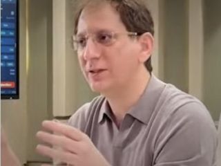 بابک زنجانی درباره انحلال بانک آینده: هیچ جای دنیا بانک مرکزی ورشکستگی بانک دیگری را جبران نمی‌کند