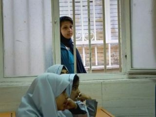 افزایش خودکشی کودکان در ایران : آئینه فروپاشی خانواده، جامعه و نظام آموزشی