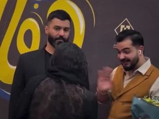 وقتی کارگردان جوان، نقش گشت ارشاد را بازی می‌کند: تذکر حجاب به طرفدارش + ویدیو