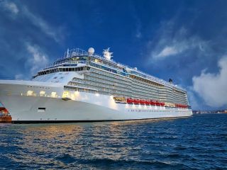 نخستین کشتی تفریحی ویژه مسلمانان به آب می‌افتد؛ با نوشیدنی‌های غیرالکلی و غذاهای حلال