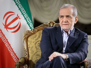 پزشکیان: به جایی رسیدیم که برای پرداخت حقوق‌ها هم مشکل داریم