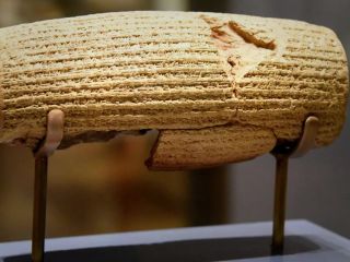 از اهتمام دوشنبه تا اهمال تهران؛ جهانی شدن منشور کوروش از تاجیکستان کلید خورد