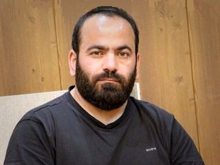 آقامیری خطاب به فرزین، رئیس بانک مرکزی: کوفت سلام. پول‌ها کو؟؟چرا مدیران بانک آینده مجازات نشدند؟!