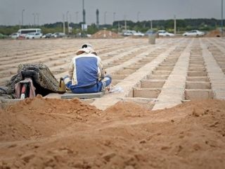 قبرهای میلیاردی در مشهد، اموات را «روستانشین» کرد!