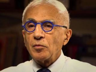 کامبیز آتابای، رییس دفتر شهبانو فرح پهلوی و رییس سابق فدراسیون فوتبال ایران، در گذشت