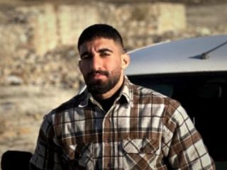 تشییع پیکر امید سرلک در الیگودرز با شعار «مرگ بر خامنه‌ای» و شاهنامه‌خوانی به جای قرآن‌خوانی