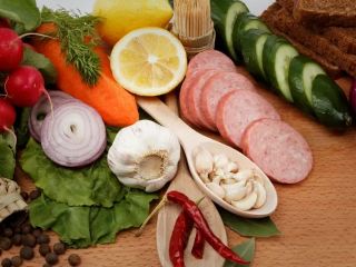 غذاها چطور شما را خوش‌بوتر و جذاب‌تر می‌کنند؟