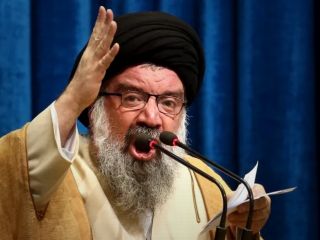 احمد خاتمی: حکم تهدید کردن خامنه‌ای اعدام است؛ جوادی آملی: هر سخن و اقدامی که به نظام آسیب بزند مصداق جهل ...