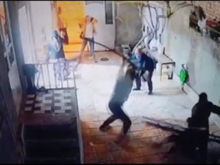 مرگ تلخ پیرمرد اهری زیر مشت و لگد اراذل و اوباش! + ویدیو