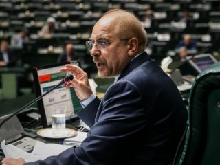 تلاش قالیباف برای پنهان‌کردن بن‌بست سیاست داخلی با  رجزخوانی ضدآمریکایی