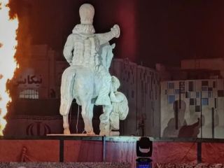 علی مطهری: زانو زدن امپراتور روم مقابل پادشاه ساسانی دروغ و تخیلی است