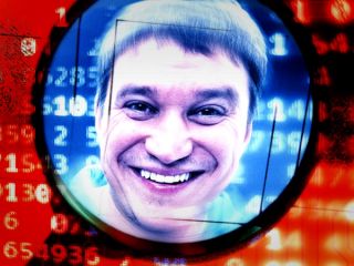 هکری که سال‌ها در فهرست اف‌بی‌آی بود، از داخل زندان افشاگری می‌کند