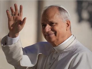 پاپ لئو چهاردهم فیلم‌های مورد علاقه‌اش را پیش از دیدار با ستارگان هالیوود معرفی کرد