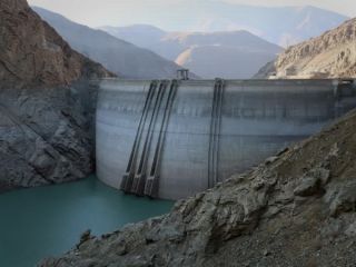 وزیر نیرو در ایران : انتقال آب از خلیج فارس به تهران بسیار گران است و به هیچ وجه مقرون به صرفه نیست