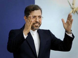 معاون وزیر خارجه جمهوری اسلامی: برنامه هسته‌ای ما «دست‌ نخورده» و از آن محافظت می‌کنیم