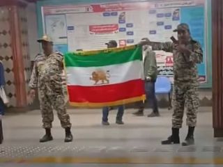 ارتش اسرائیل: گروهی از نظامی‌ها در ایران کنار مردم هستند و از لباس خود شرمگین‌اند