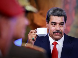 تنش نظامی آمریکا و ونزوئلا؛ مادورو: آماده‌ام با ترامپ دیدار و گفت‌وگو کنم
