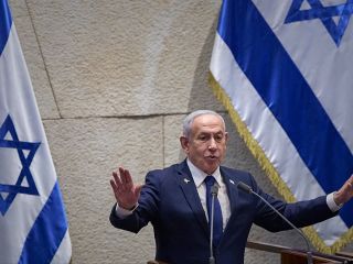 همزمان با چراغ سبز شورای امنیت به طرح صلح غزه نتانیاهو خواستار اخراج حماس از منطقه شد