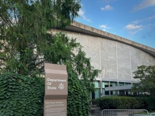 وزارت خارجه آمریکا: انتخاب رهبری ایران به عهده ایرانیان است