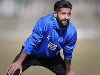 مدافع استقلال به دلیل انتشار ویدئویی که در آن «آبجو» در دست دارد به کمیته انضباطی احضار شد