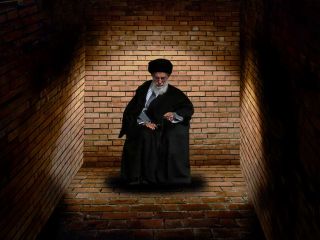 کنایه و طعنه ایرانی ها به پنهان شدن علی خامنه‌ای در زیرزمین هفتم