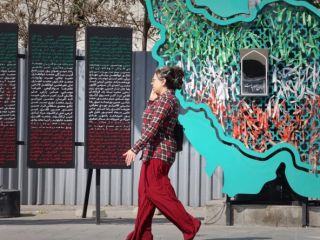 دستور رهبر جمهوری اسلامی به پزشکیان: از حجاب اجباری کوتاه نیایید